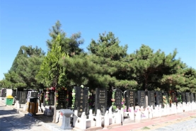 八宝山人民公墓