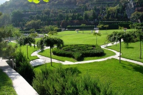 北京万佛华侨陵园正规性解析及高性价比墓地推荐