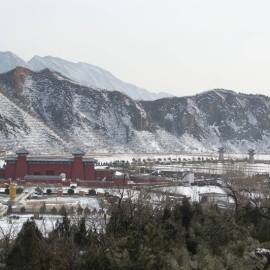  昌平凤凰山陵园 ，具体价格多少钱，全面介绍四季景色展示