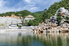 懋龙溪陵园
