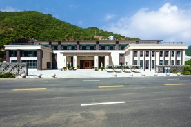 懋龙溪陵园