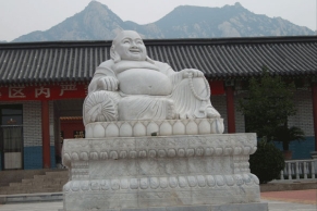  佛山陵园 ，交通便捷度分析的园区实拍环境，详细介绍价格多少钱